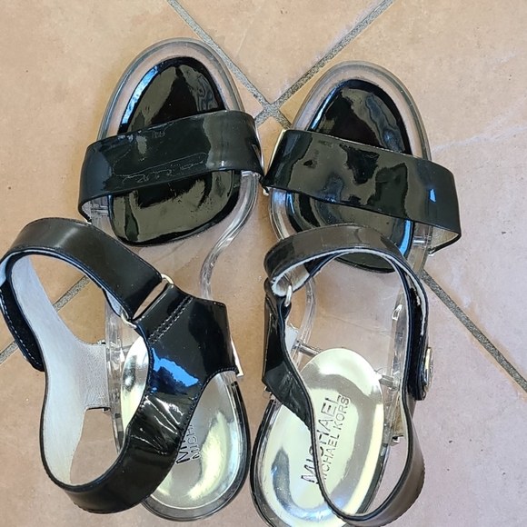 Shoes - Michael Kors Sandals